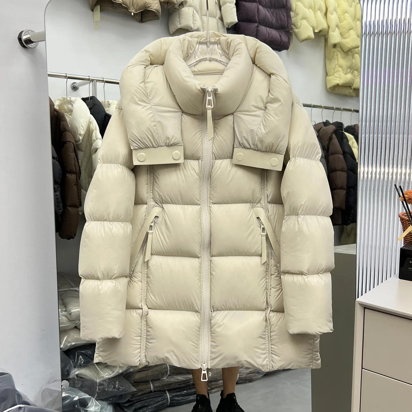 2026 شتاء جديد 90 الأبيض أوزة أسفل سترة سحابة نفخة أسفل سترة للنساء فضفاضة مقنعين معطف سميك سترة الثلوج مع مقنعين