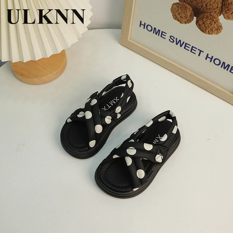 

2024 Summer Girls Polka Dot Cross Sandals Girls Black Soft Soled Polka Dot Children Sandals Fashion Shoes