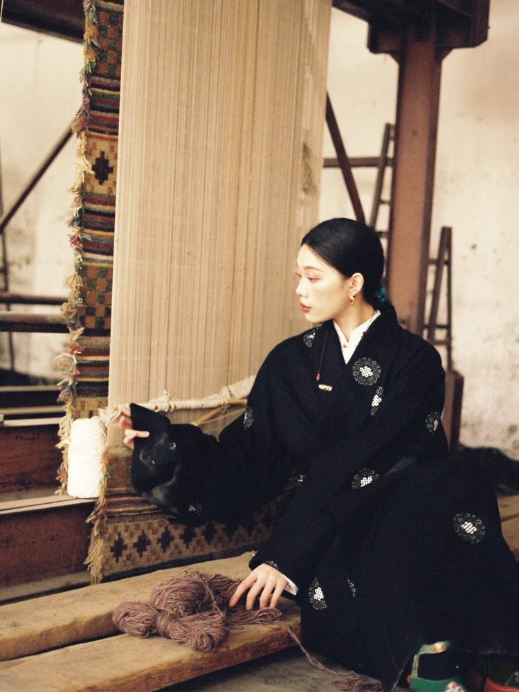 

Традиционная женская верхняя одежда с узлом «Вечный с вышивкой», тибетский костюм, повседневное пальто, дэт, весеннее новое поступление