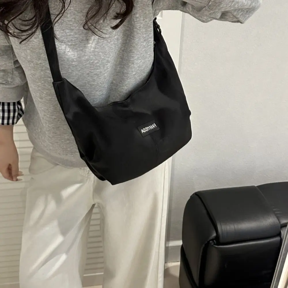 

Korean Style Lightweight Shoulder Bag Cream Color Solid Color Canvas Bag with Coin Purse Large Capacity Messenger Bag