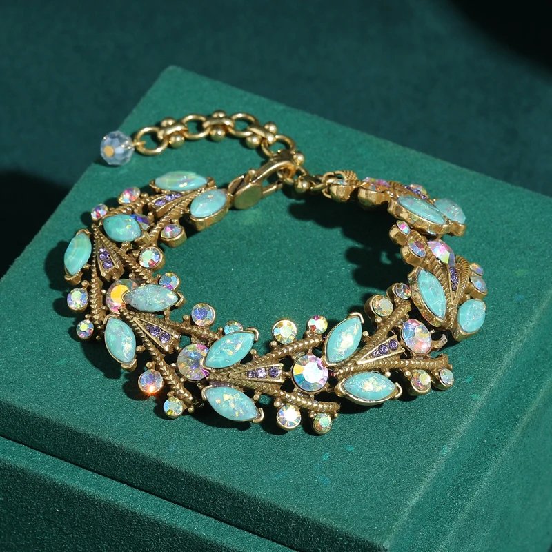 

Vintage Light Green Opal Leaves Bracelet Antique Gold Plated Jewelry Natural Stone Designer Luxury 2026 Female Elegant Art Deco