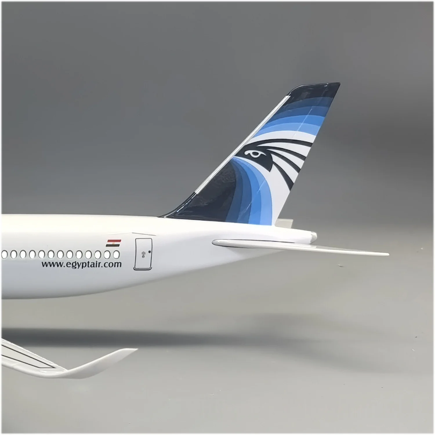 47cm Resin Toy Model 1:142 Scale Aircraft A350 Egypt Airways Diecast Airplanes Building Kit With Lights & Stand Offices Decor