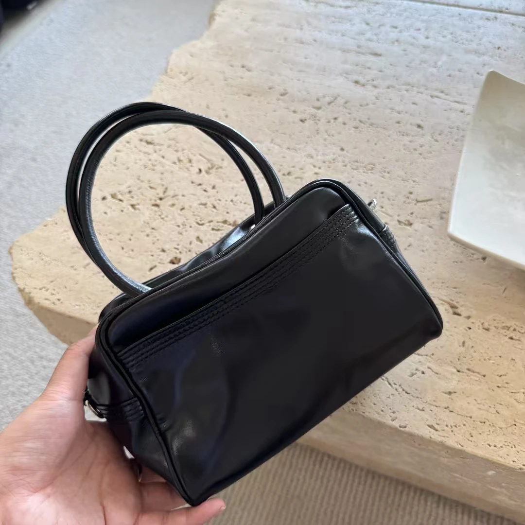 

2025 New Spring Summer Faionable Top Layer Cowhide Leather Small Square Bag Slung Single oulder Korean Sle Handbag