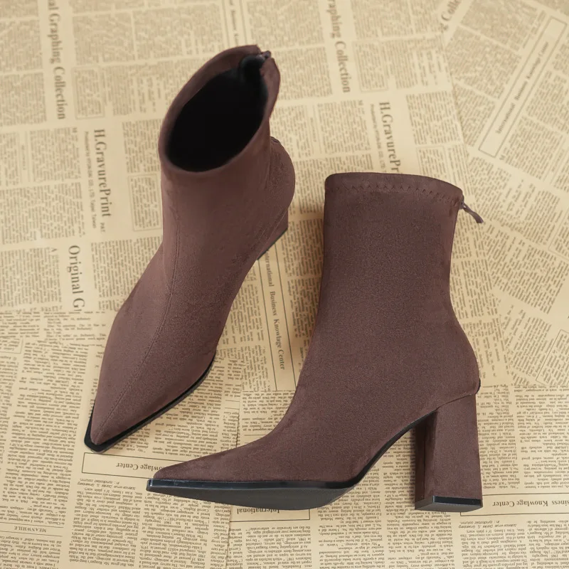 حجم 34-40 المرأة أسود/بني الجلد المدبوغ أشار تو كتلة عالية الكعب حذاء من الجلد لفصل الشتاء أحذية بوت قصيرة Q-131