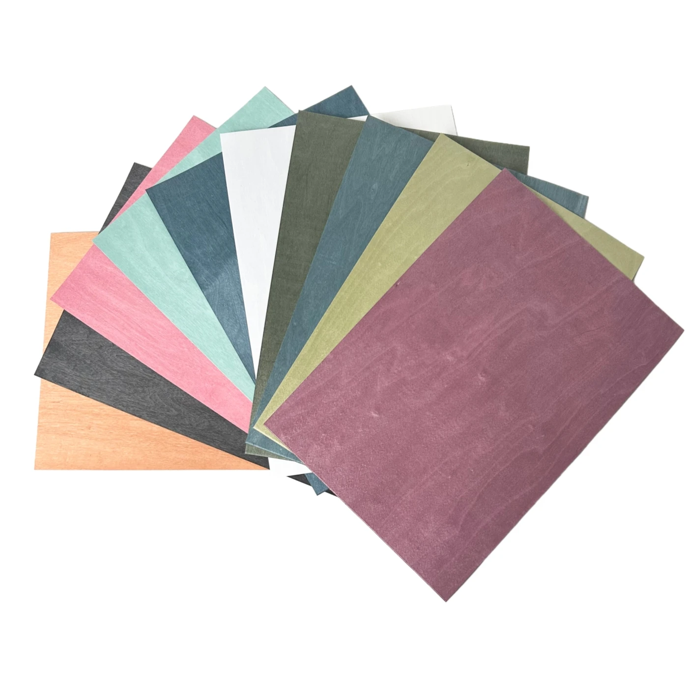 

Упаковка из 10 шпонов окрашенного клена, 20 см x 30 см x 0,5 мм для накладки на гриф, маркетри и инкрустации. Листы натурального дерева разных цветов.