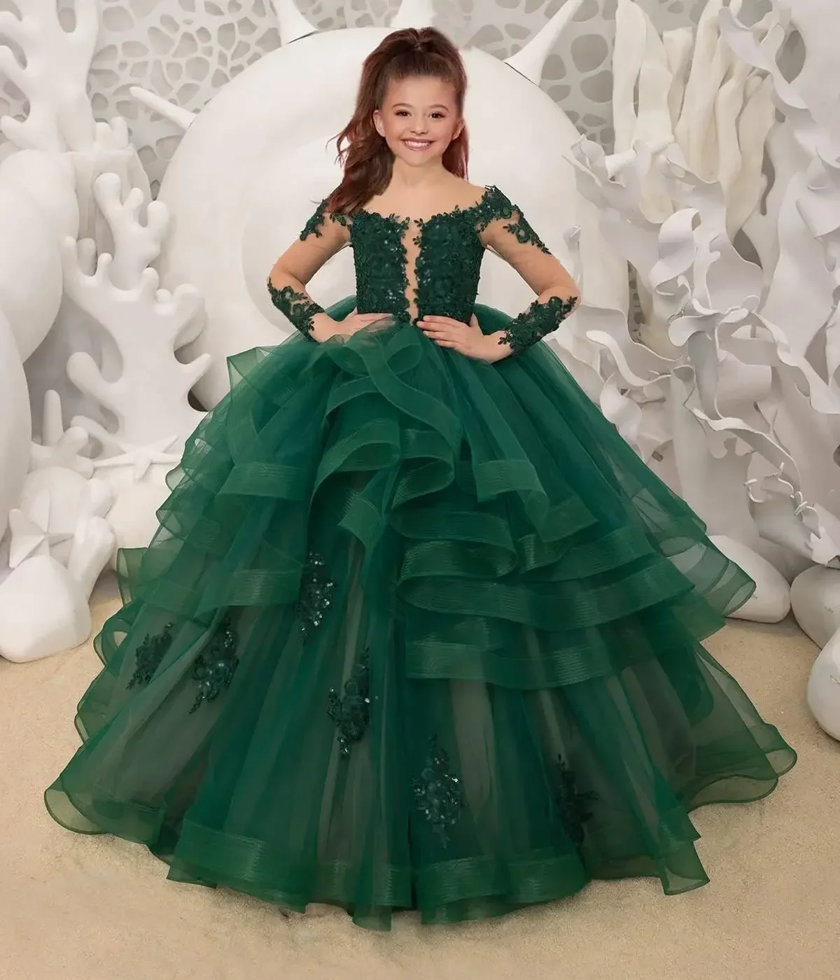 

Custom Long Sleeve Flower Girl Dresses Laces Applique Beaded Princess Pageant Dress Beaded Ruffle Tulle Kids Prom Party Gown