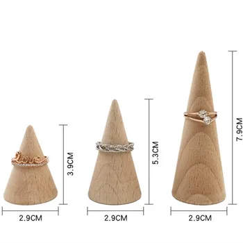 ブナ材斜め木製リングディスプレイスタンド、ジュエリー収納用品、カウンターディスプレイ、コニカルデコレーション、卸売