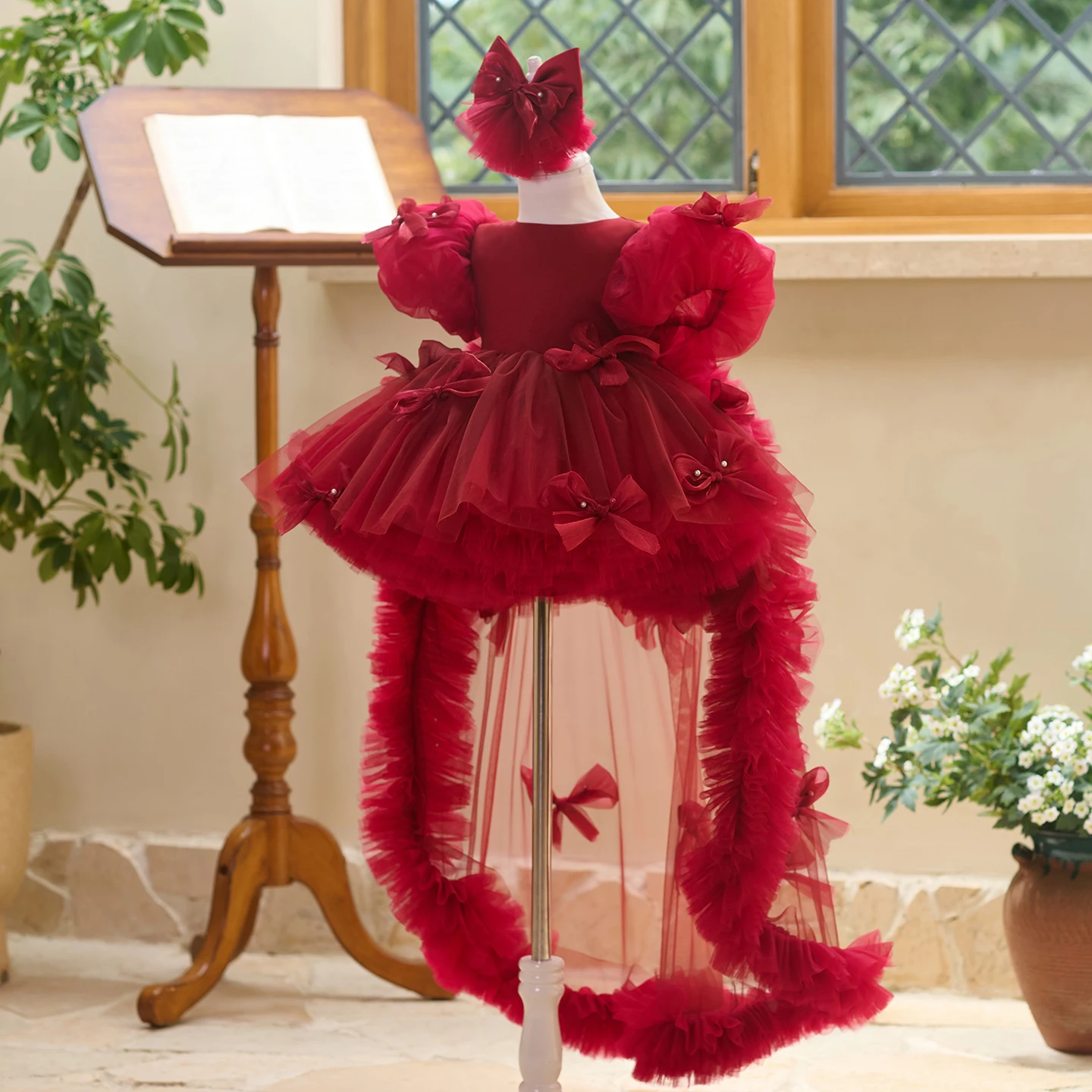 Girl's Dress Birthday Party Princess Dress Flower Girl's Bubble Sleeve Bow Flying Edge Large Trailing Dress