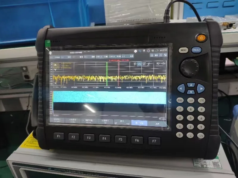 Electromagnetic signal detection instrument  HRM808 analyze and locate the wired lines directional antenna