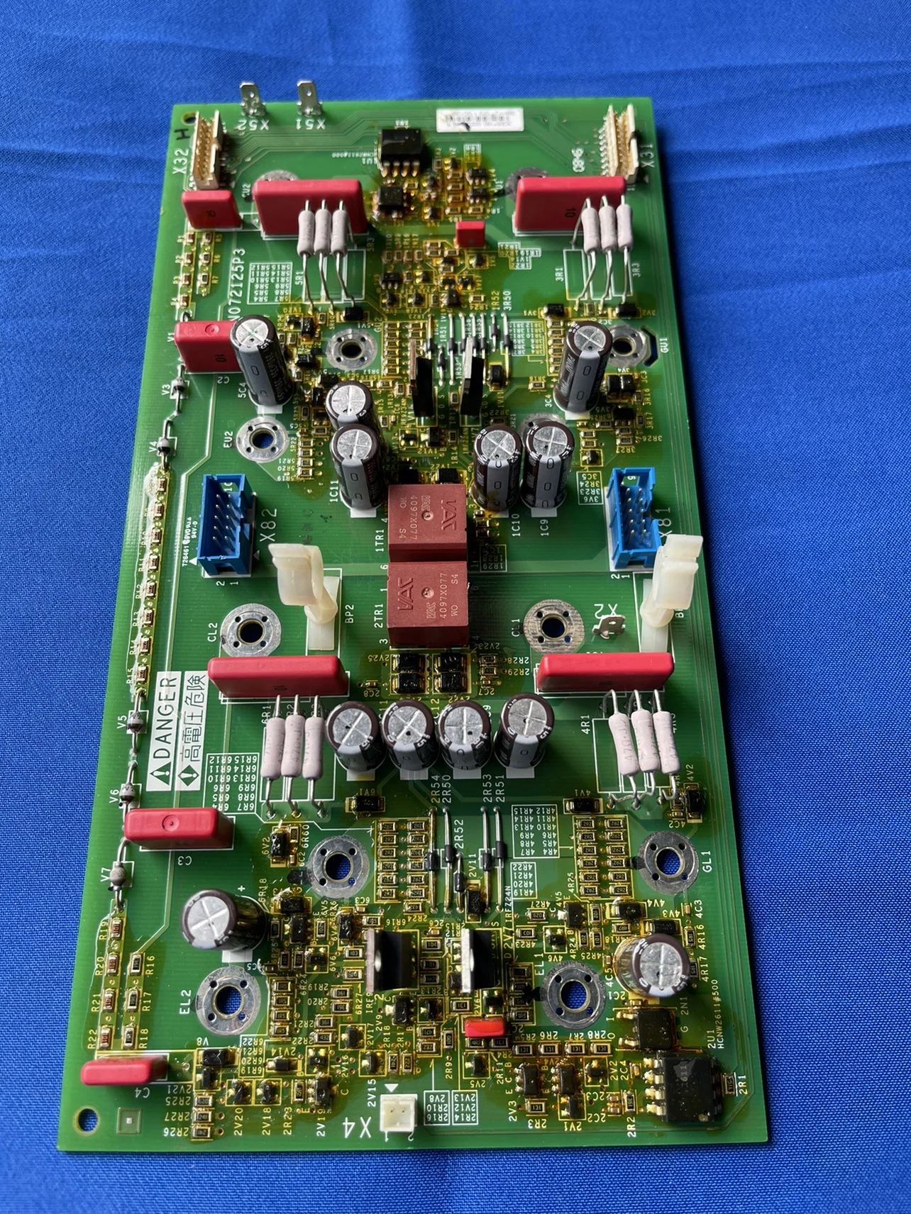 

Frequency Converter 71 Series PN072125P3 ATV61 Series 315kw/220KW/250KW Drive Board