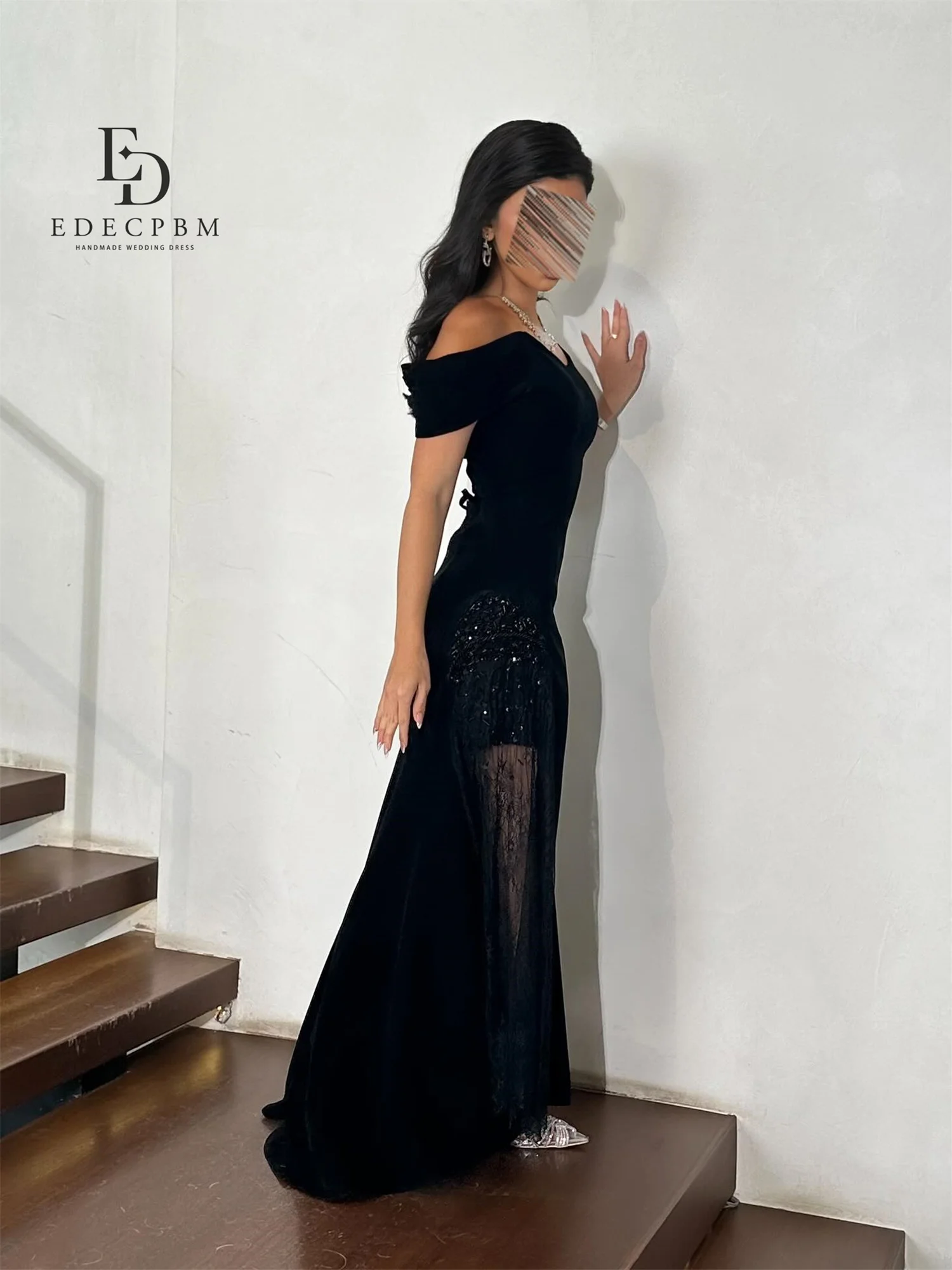 فساتين سهرة نسائية فاخرة مخصصة من EDECPBM 2025 للمصممين فستان من الدانتيل الأسود مكشوف الأكتاف من فيستدوس دي فيستا