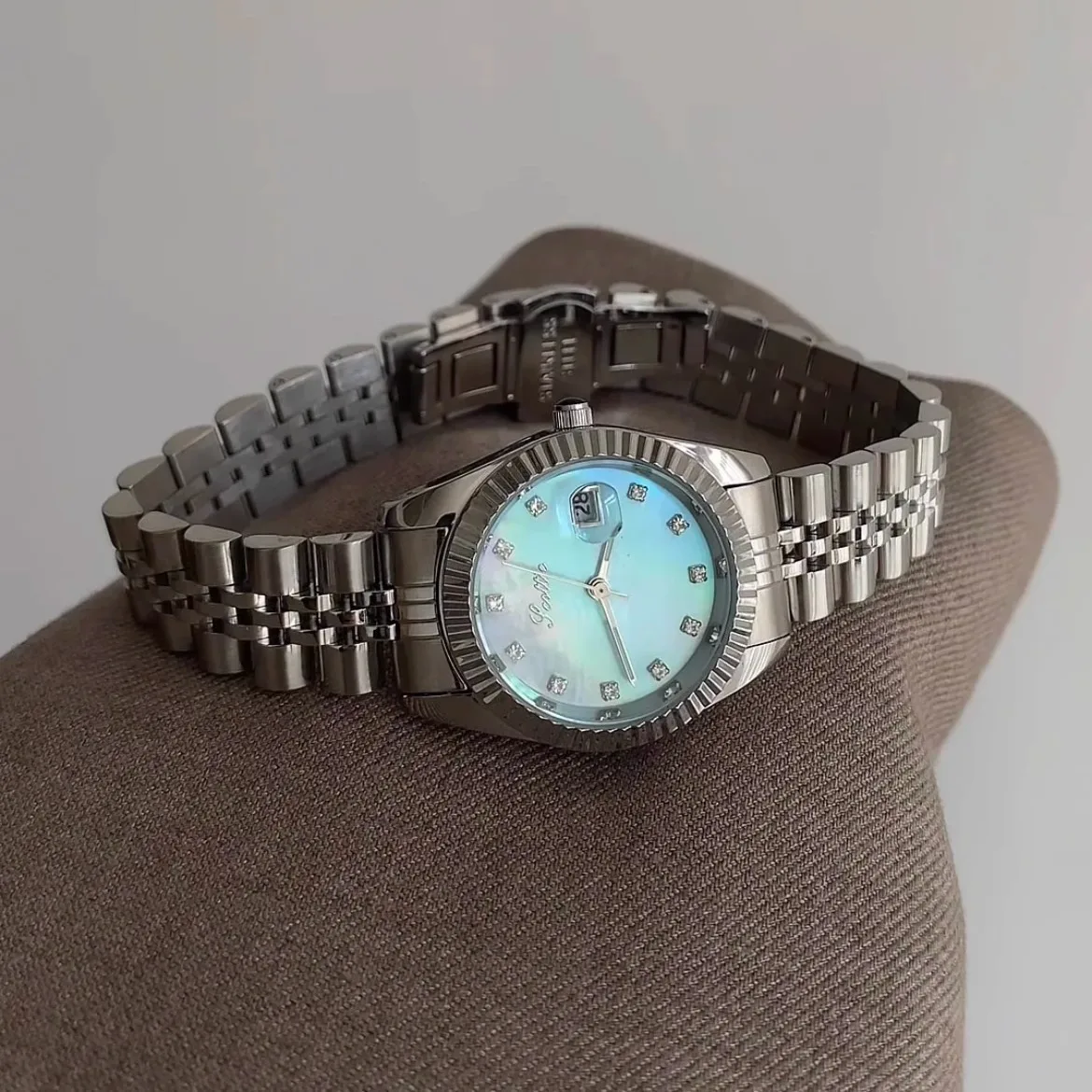 Original luxury ladies watch simple highend glacier blue fashion commuter allmatch luxury temperament steel band watch for women