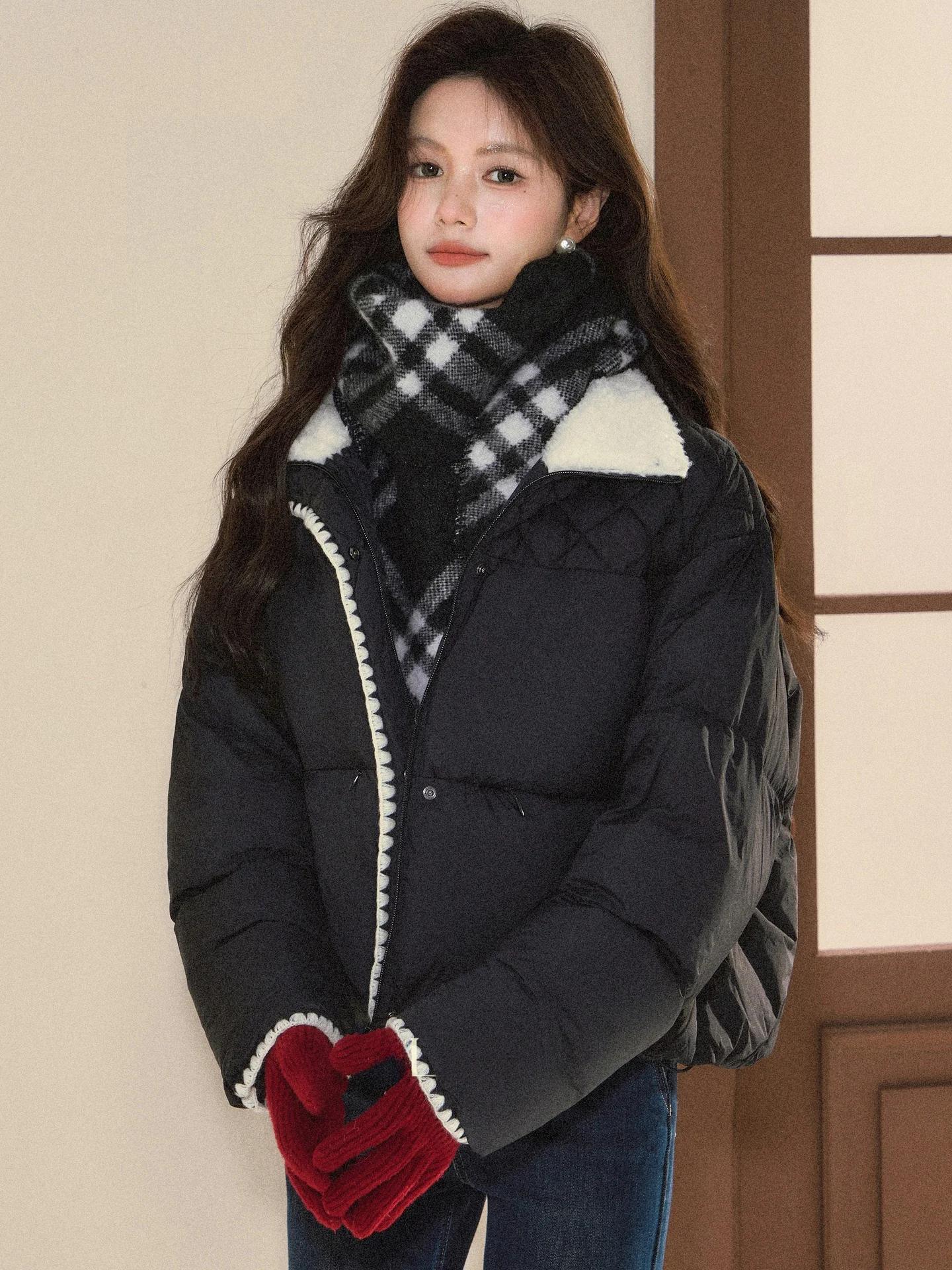 

Зимняя женская пуховая куртка South Deer с наполнителем 90% пуха, черная, со съемным капюшоном, повседневная, приталенного кроя, с длинными рукавами