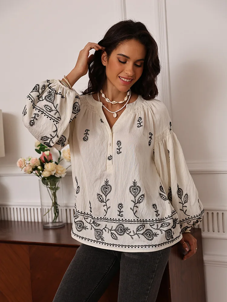 

Весна и осень 2023, новый топ с цветочной вышивкой, богемный ретро свободный рукав-фонарик, v-образный вырез, длинный рукав, пляжная рубашка для отдыха