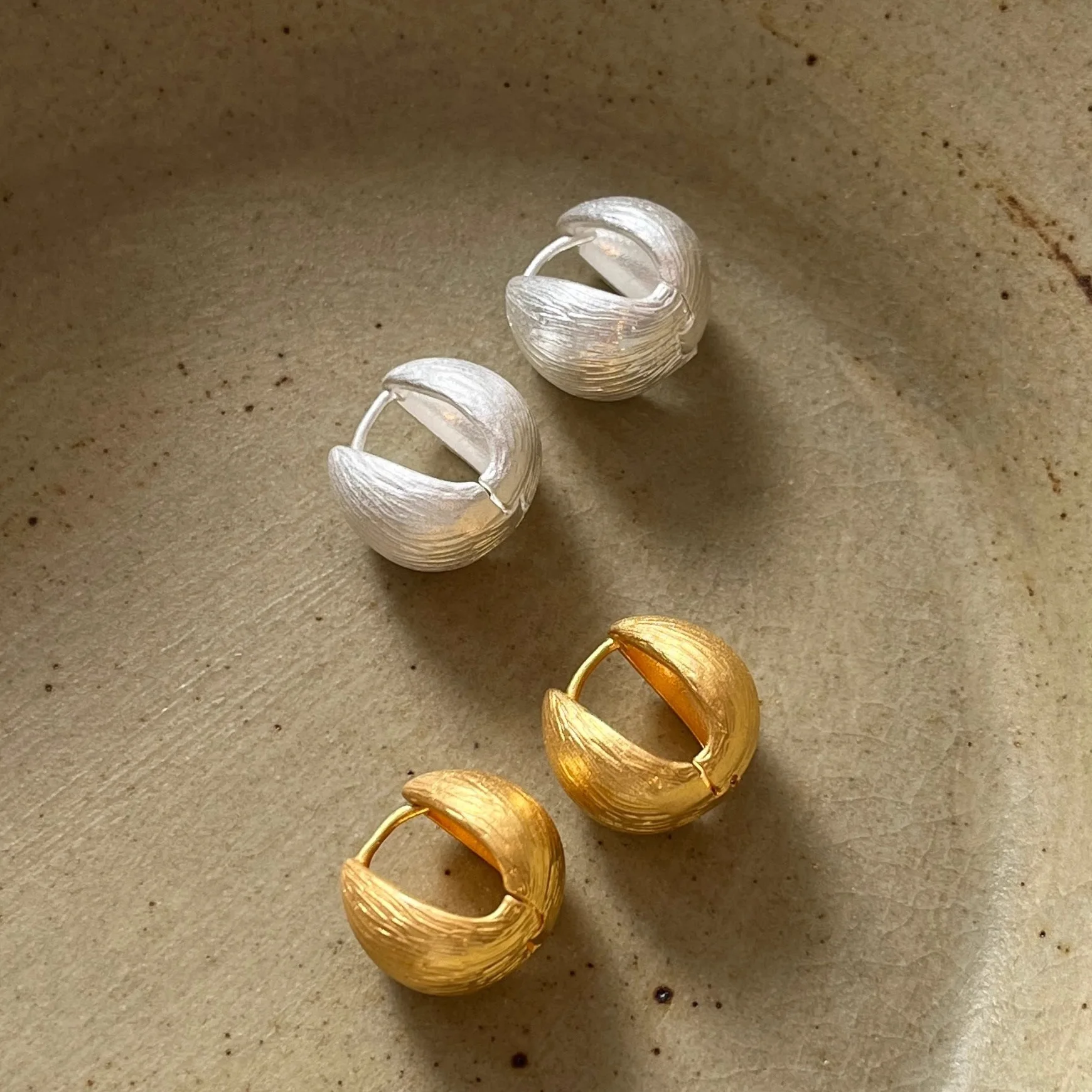 

Винтажные серьги из стерлингового серебра 925 пробы для женщин, модные простые золотые серьги-шарики, ювелирные изделия, предотвращающие аллергию, аксессуары для вечеринок, подарок