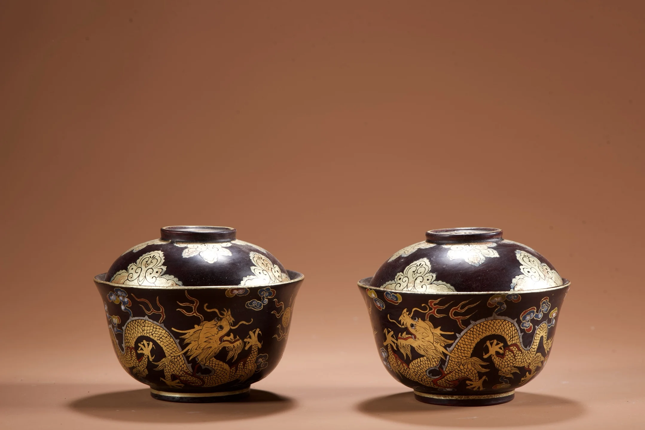 Old wood Lacquerware Outline in gold dragon pattern lidded bowl Offering bowls a pair Wenfang screen