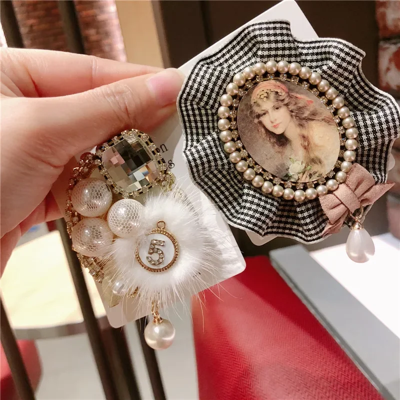 New Trendy Mink Hair Beads Brooch Round Crystal Pearl Tassel Lapel Pin Badge Luxury Jewelry Brooches for Women Accessories