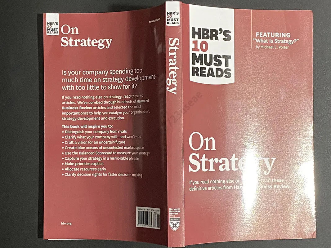 Original English Version HBR\'s 10 Must Reads on Strategy Aldult Investment and Financial Management Self-improvement Book