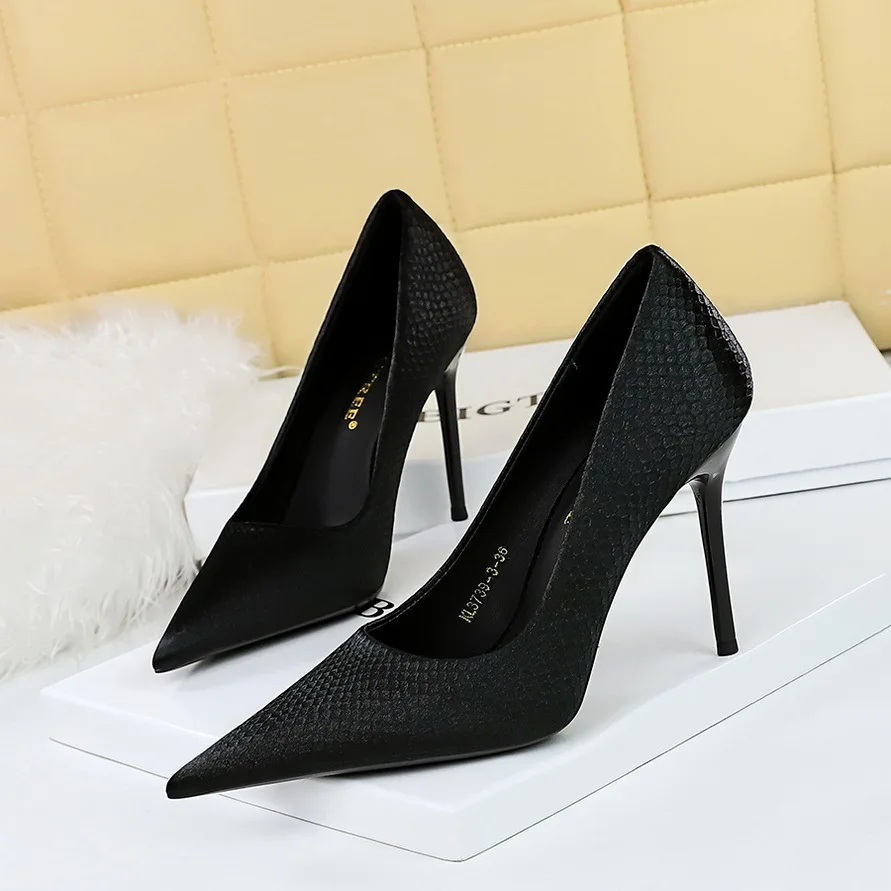 Women Pumps Shoes Korean Fashion Banquet Slim Super High Heels Fish Scale Pattern Satin Shallow Mouth Pointed Toe Single  Shoese