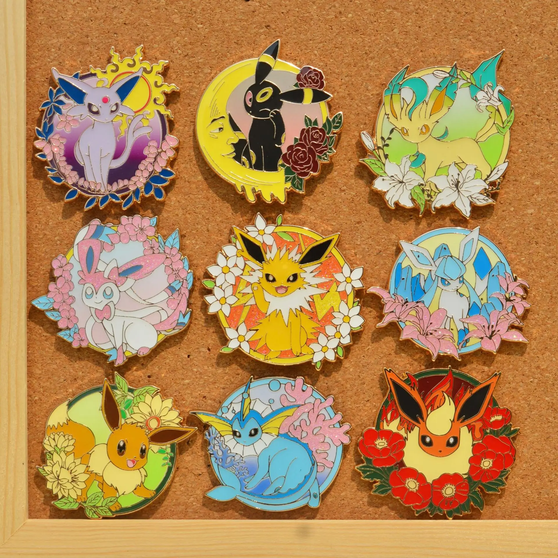 Niedliche Eevee Emaille-Anstecker, Anime-Spiel Metall-Pins, Japanische Manga-Anhänger-Broschen für Taschen, Rucksäcke, Kleidung, Revers, ACG Cosplay Geschenk