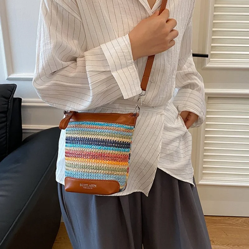 

Stylish Unique Casual Messenger Bag For Everyday Leisure Use - Simple Solid Color Design, Large Capacity Commuter Shopper