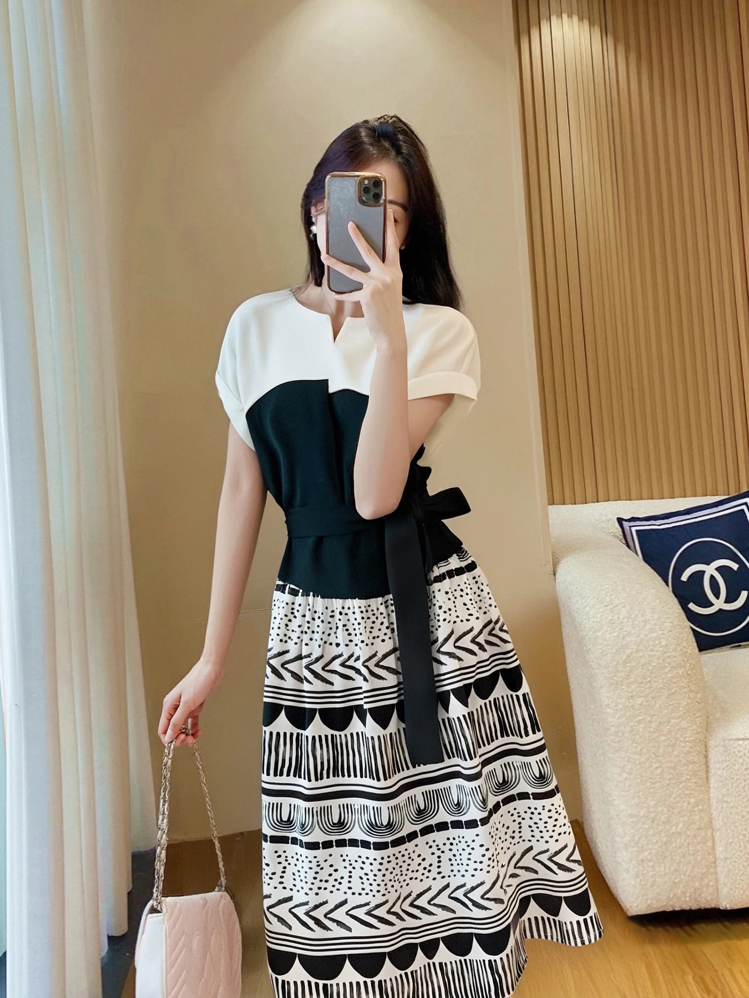 2025 여름 여성의 새로운 높은 럭셔리 패션 다목적 스타일 슬리밍 드레스 Boho 디자인 독특한 새시 드레스 한국 패션