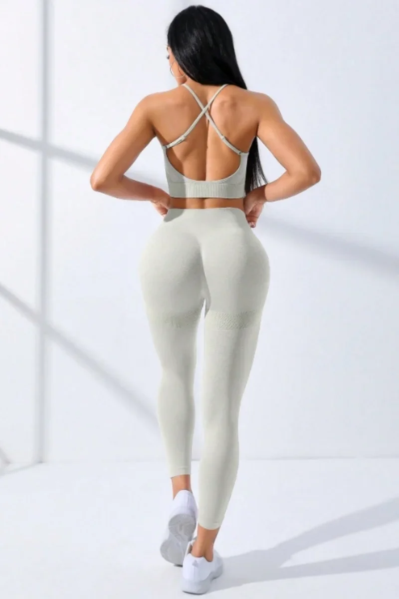 Nahtloses Yoga-Set für Damen, 2-teiliges Workout-Outfit, dehnbare Leggings und dünnen Trägern, Sport-BH, Fitnessbekleidung – Detail 13