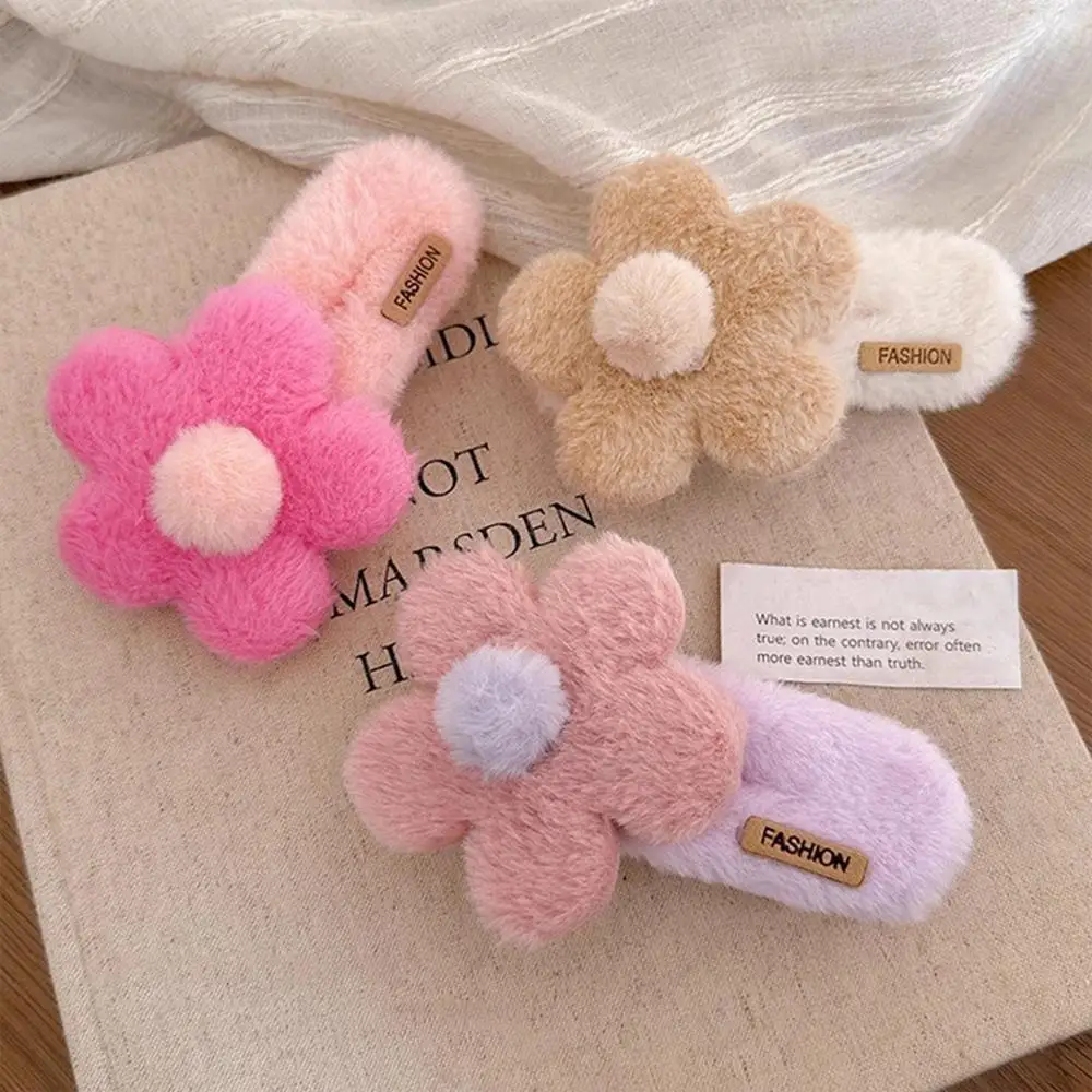 

2025 Korean Pink Faux Rabbit Fur Barrettes for Girl Sweet Puff Flower Hair Clip Large Size Fashion Cute Furry Women Hairpins