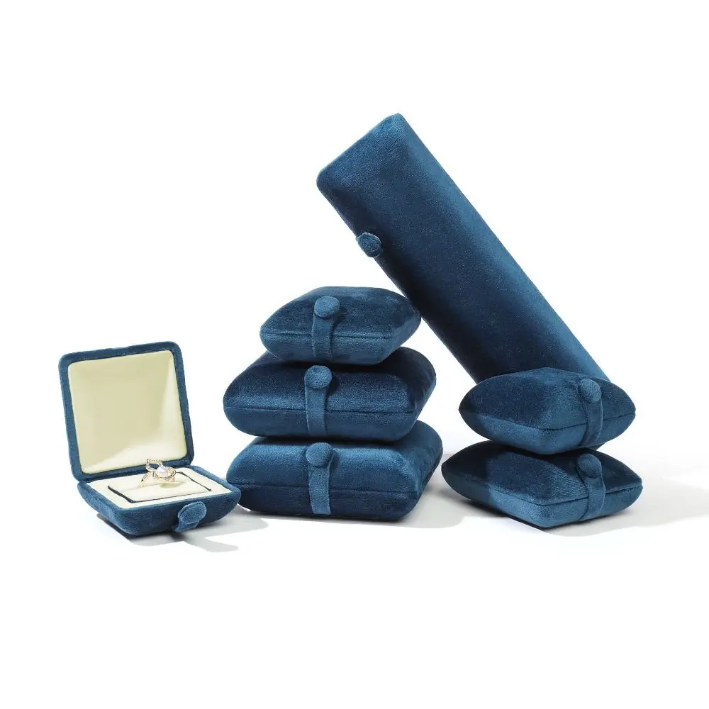 

Portable Solid Color Velvet Jewelry Box Luxury Vintage Rings Bearer Box Dustproof Ornaments Necklace Bracelet Case Gift