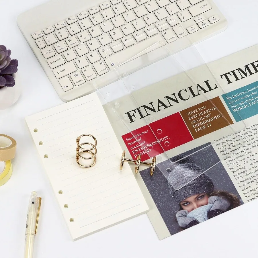 แฟ้ม A6 แบบ 6 ห่วง ปกอะคริลิคใส ห่วงโลหะสีทอง พร้อมกระดาษมีเส้น 45 แผ่น สำหรับวางแผนงบประมาณ