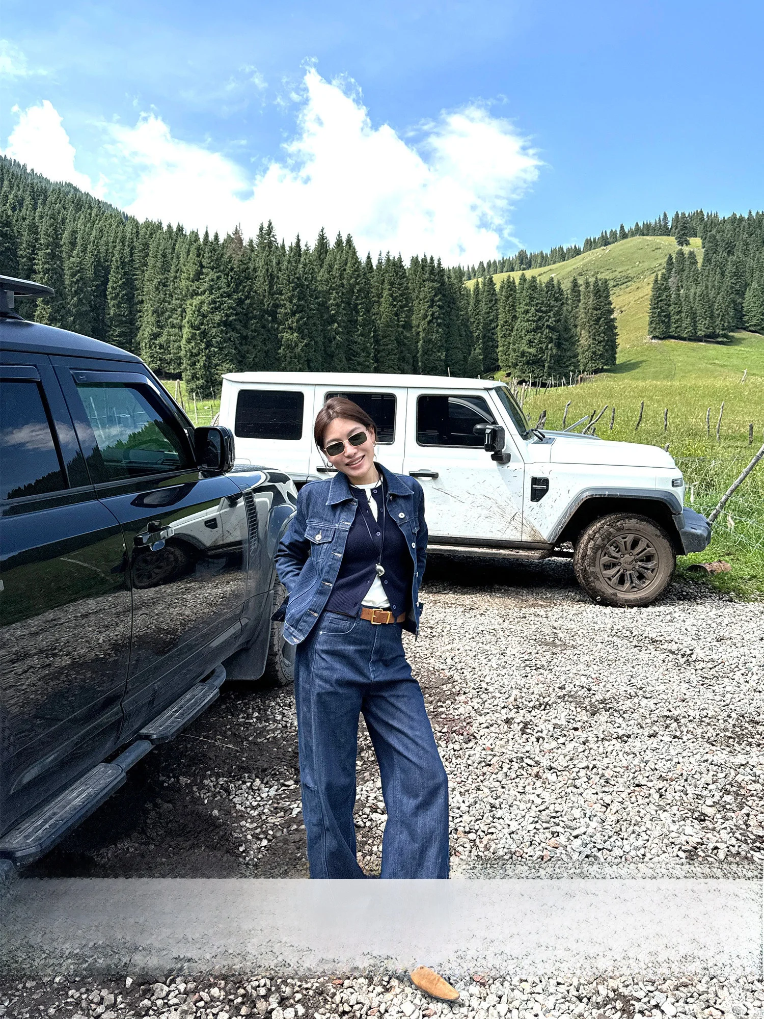 

Ретро джинсовая куртка женская, весенний новый стиль, свободный крой, комплект из джинсов с широкими штанинами, короткая юбка, костюм-тройка, хлопок, антибактериальный