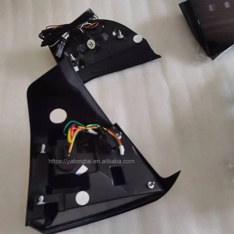 2025 Auto-Blinker-Montagemodifikation für Tesla Model 3 Y Rücklicht mit LED Flowing 1502086-00-d 1502086