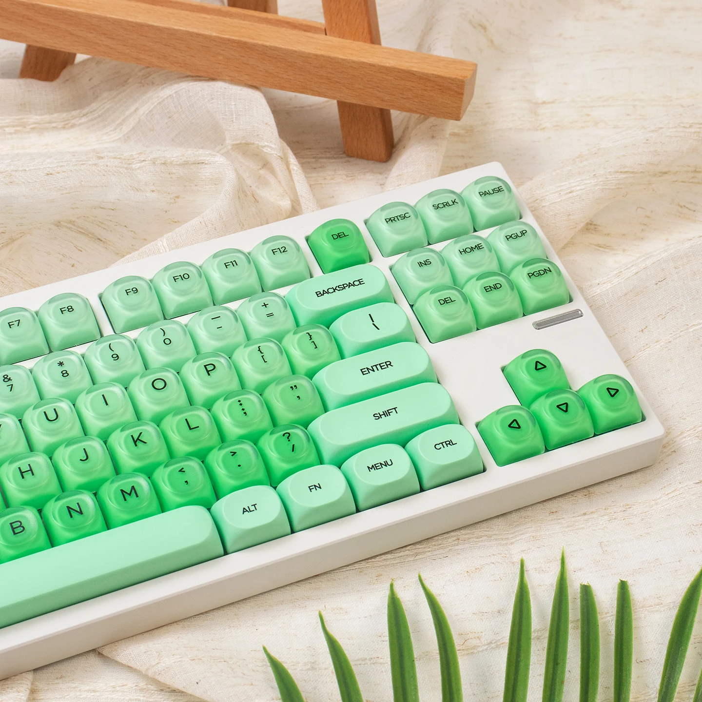 Copritasti per PC semitrasparenti personalizzati Green Cloud 132 tasti Profilo HOA Copritasti PBT a doppio scatto per interruttori MX Tastiera meccanica
