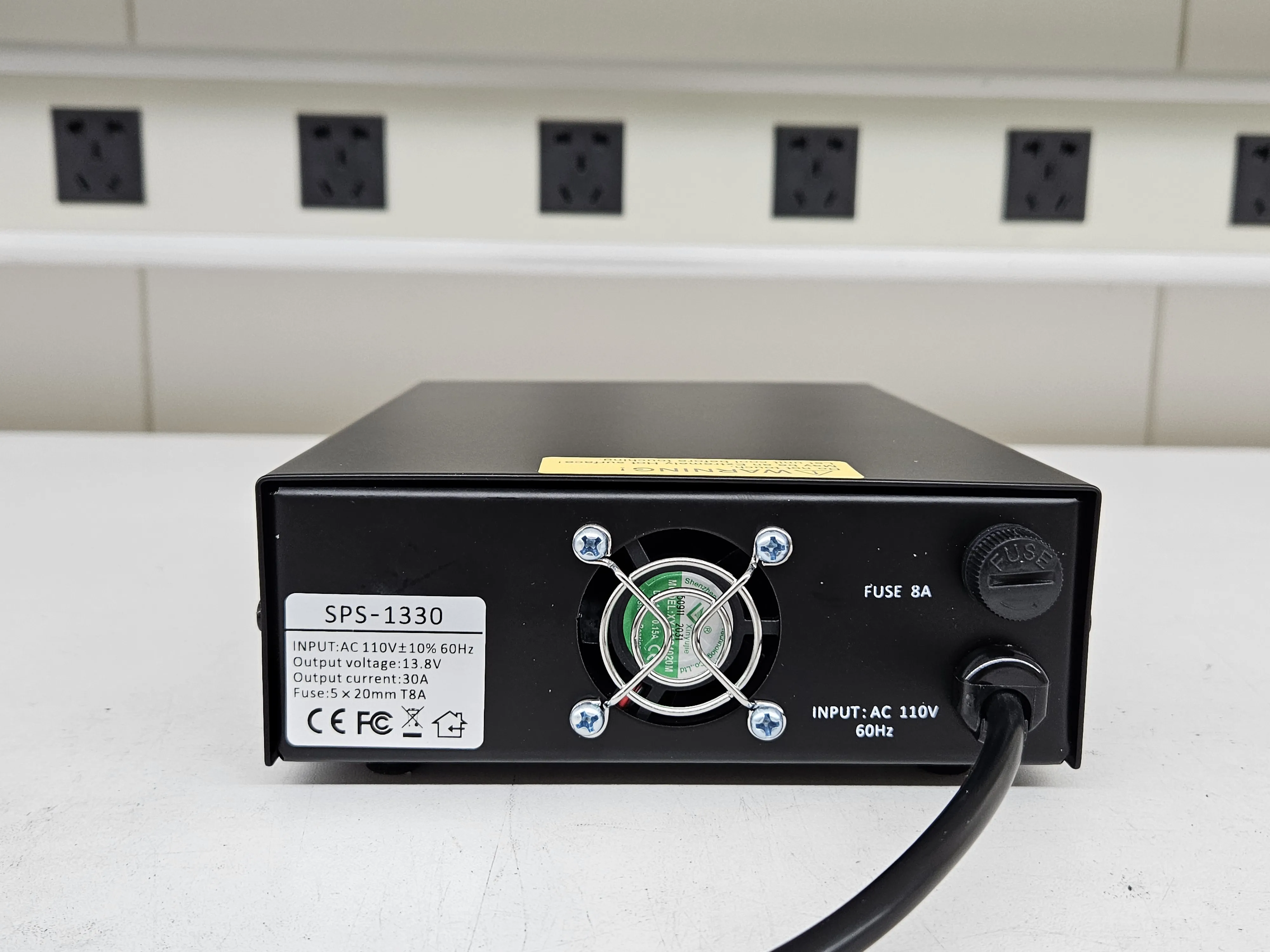 Jesverty Communication 13.8V 30A Adjustable Linear Power Supply AC-DC Converter Cooling Fan Screw Terminals Universal Compact