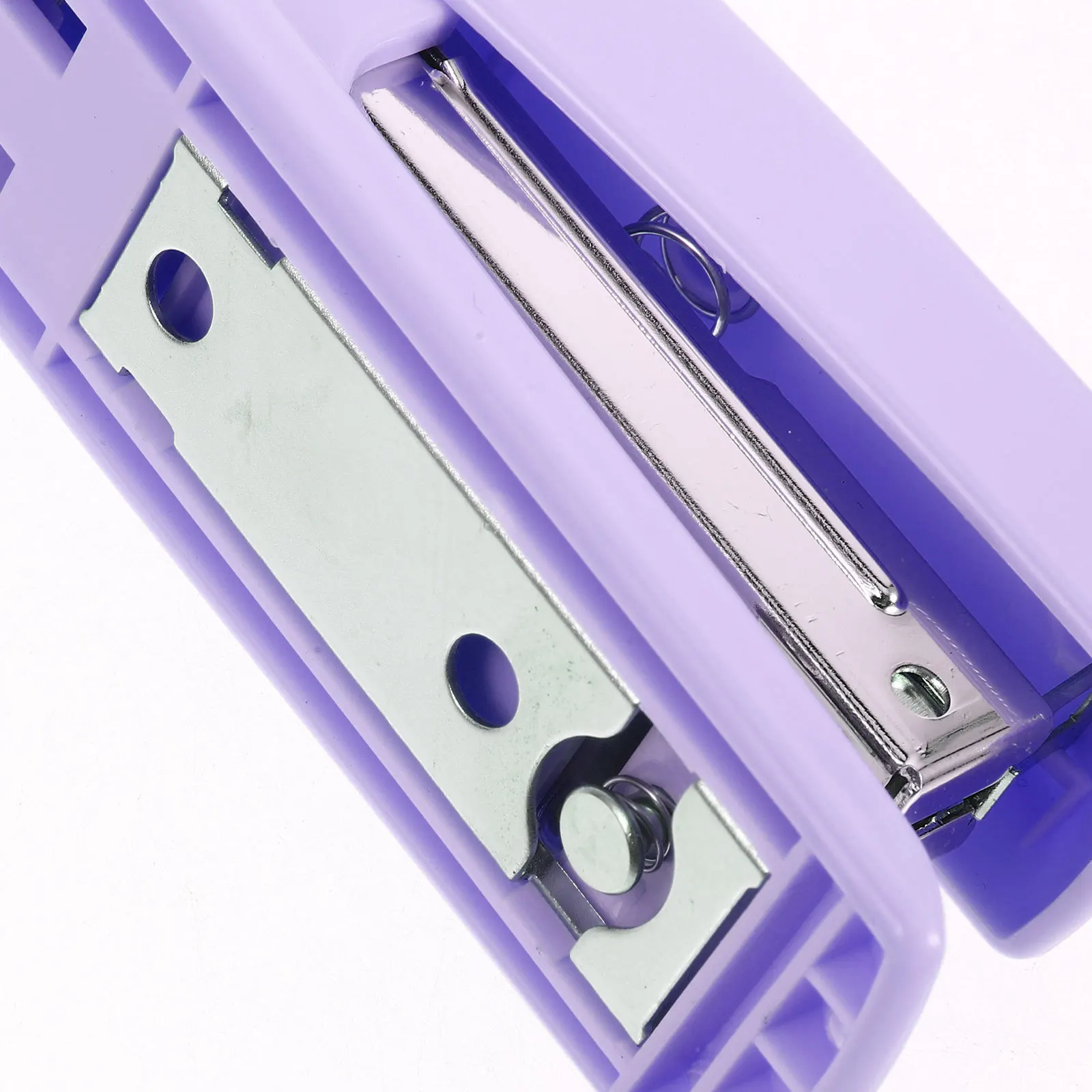 Mini cucitrice da ufficio da tavolo verde compatta leggera per la scuola studio a casa cucitrice portatile a mano forniture di cancelleria documenti