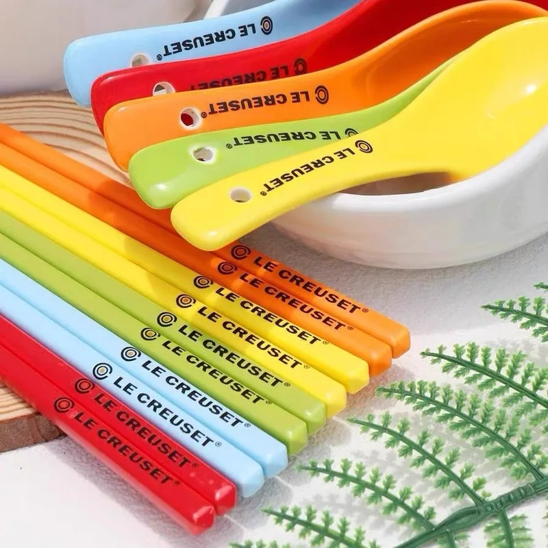 2025 Franse Le Creuset Regenboog Keramische Eetstokjes Gezonde Eetkamerset Doos Kleurrijk Servies Thuis Keuken Eetkamer Accessoire Cadeau