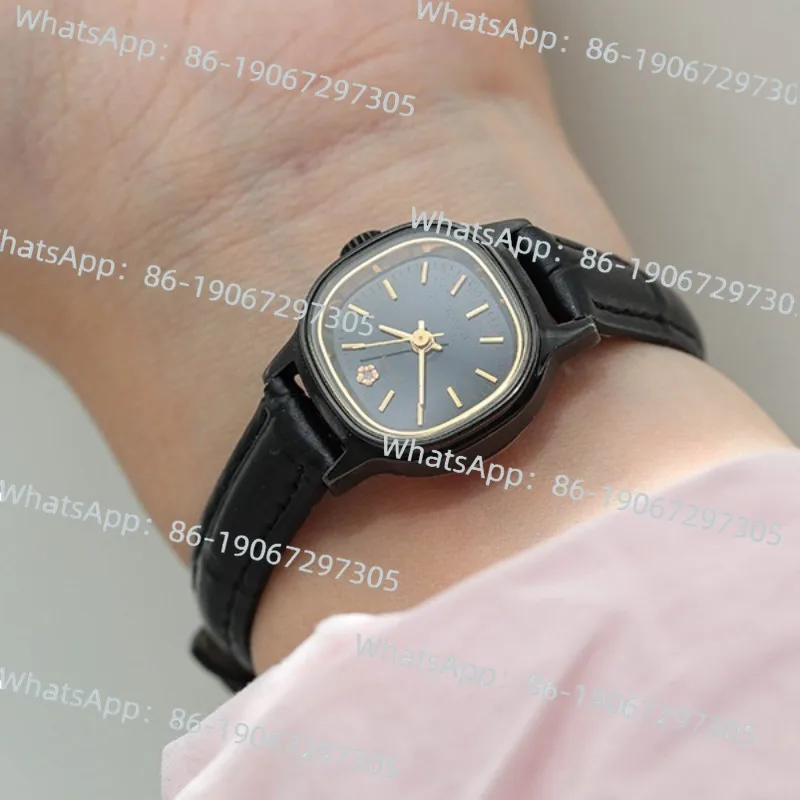 

Shanghai Gemstone Flower Compact Manual Mechanical Black Square Retro Nostalgic Literary Light Luxury Women's Watch