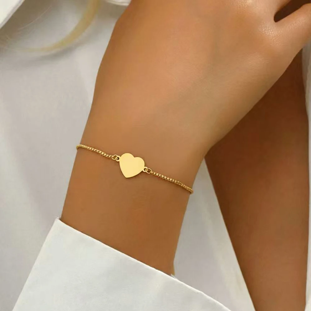 Stainless Steel Heart Pendant Adjustable Bracelet For Women Minimalist, Fashionable, Premium-Quality Commuter Wrist Accessory