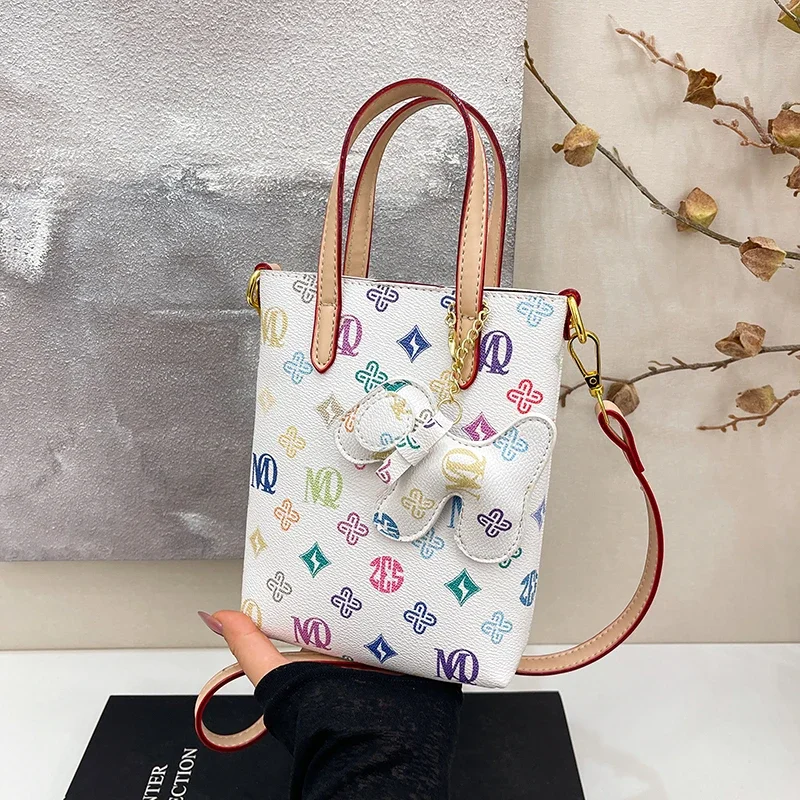 

Luxury Brand Women's Shoulder Bag - Classic Leather Crossbody Handbag Designer Tote Ladies Purse