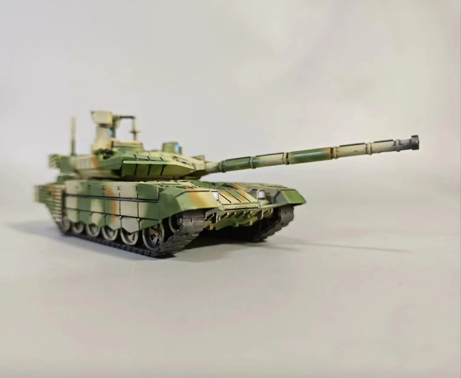 1/72 Russian T90MS tank