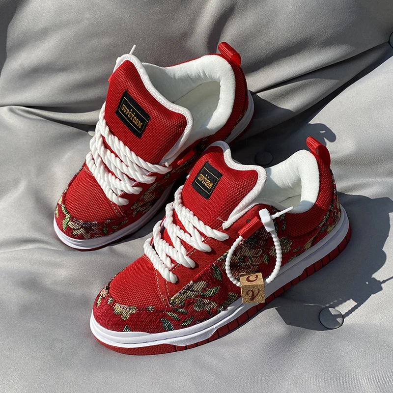 High-Appearance Value National Trend Red Embroidered Canvas Shoes, Original Design Large Size Couple Shoes, Casual Sports Shoes