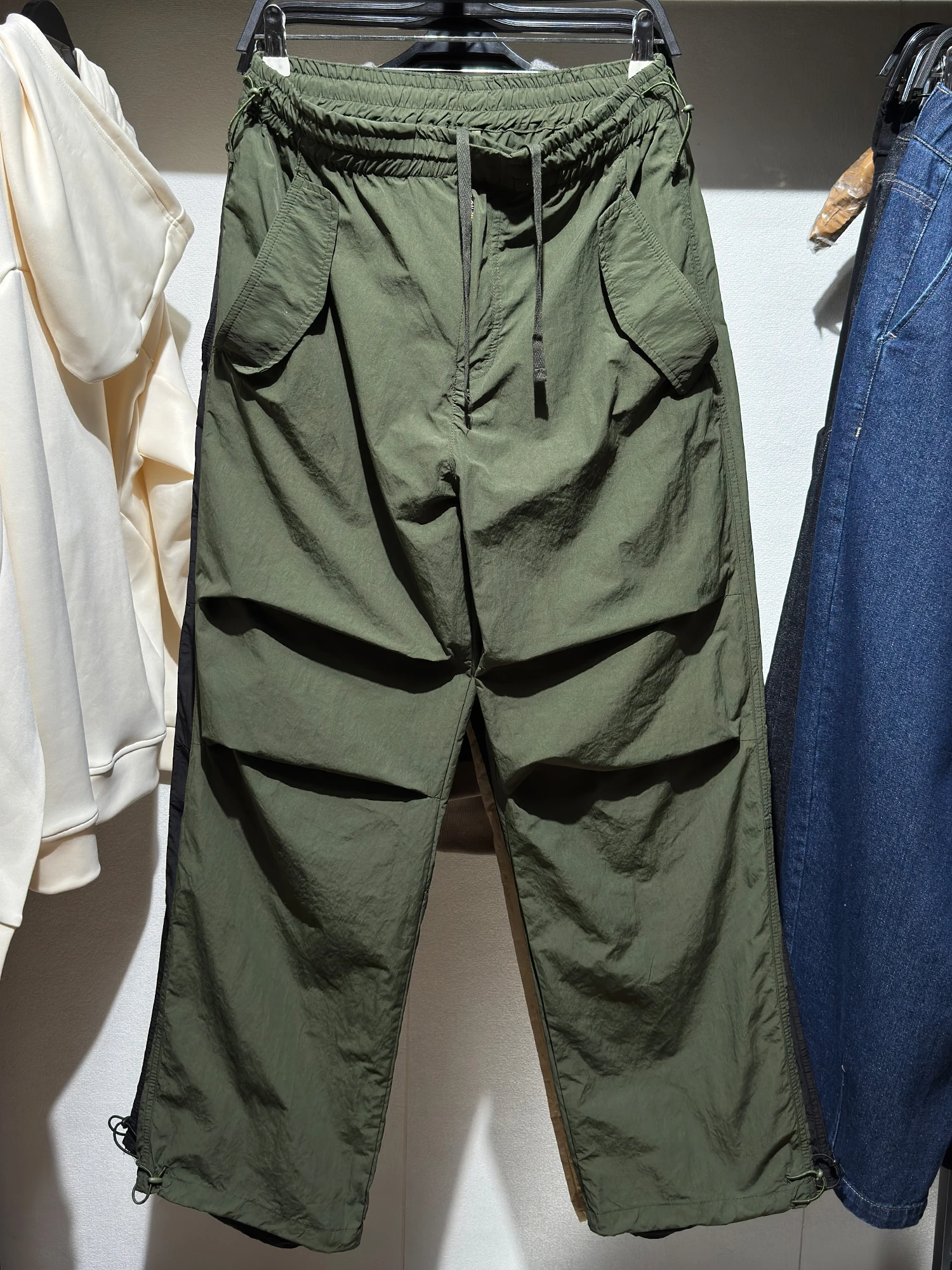 

Tech Fabric Men's Casual Pants Loose Fit Lightweight Comfortable Simple Sle Spring Summer Straight Leg Zipper Fly Long Trou...