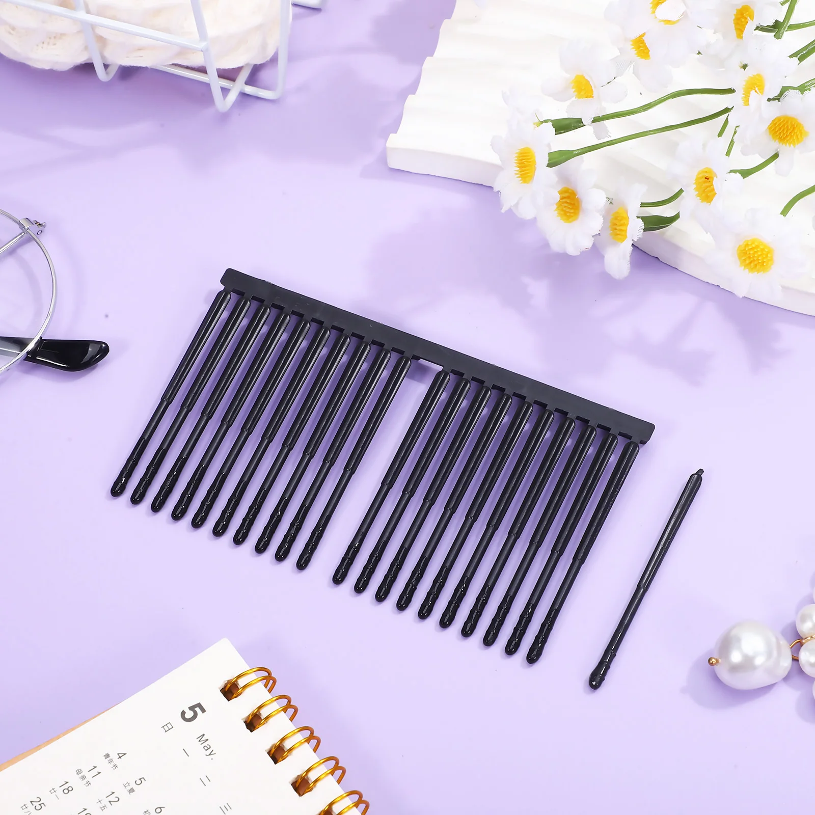 

200pcs Sticky Ear Cleaning Tools Disposable Safety Picks Wax Removal Swabs Spiral Design Practical Non Fragile Premium Materials