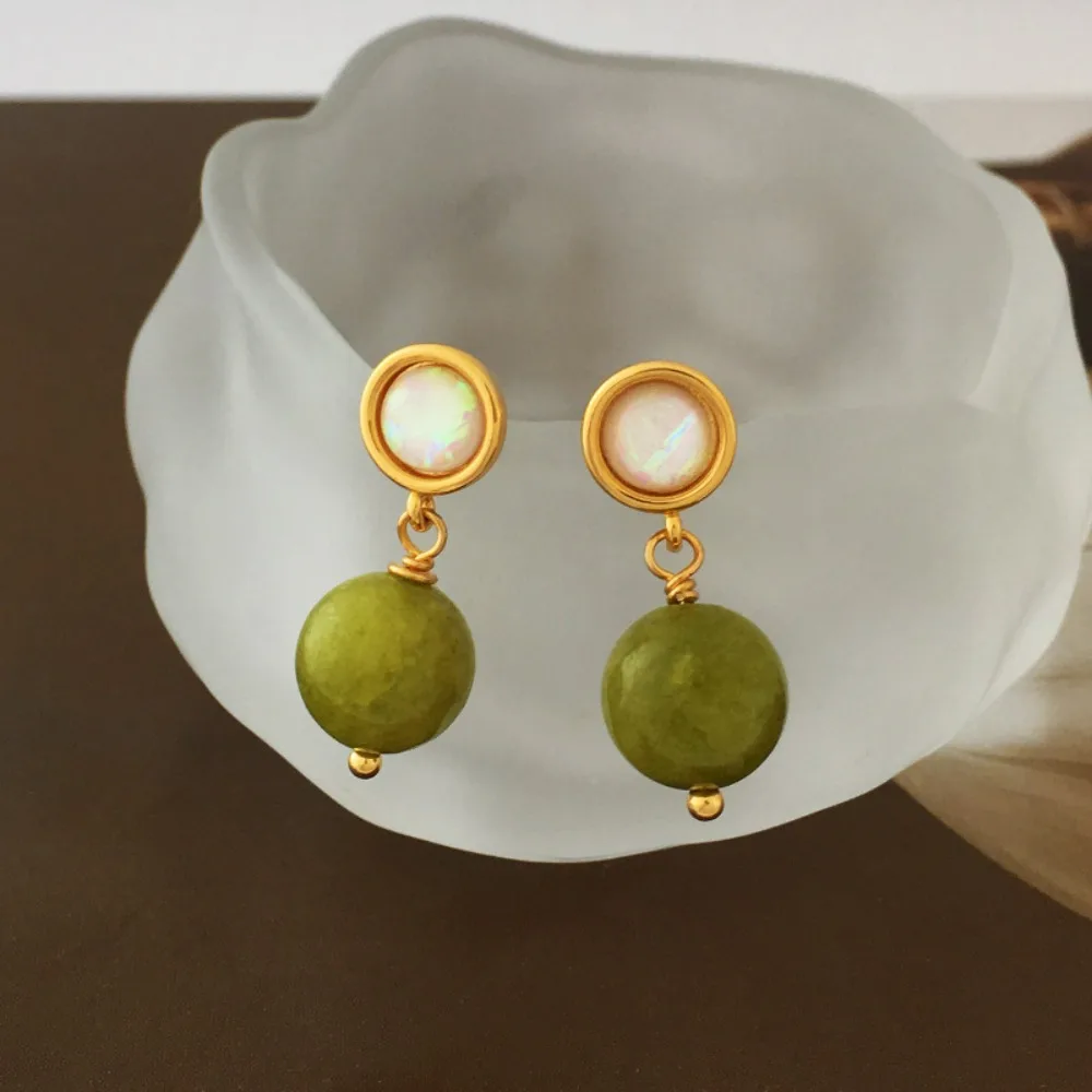 

2025 Autumn Winter Classic Style Green Natural Stone Earrings Temperament High-end Earrings Niche Retro Simple Ear Accessories