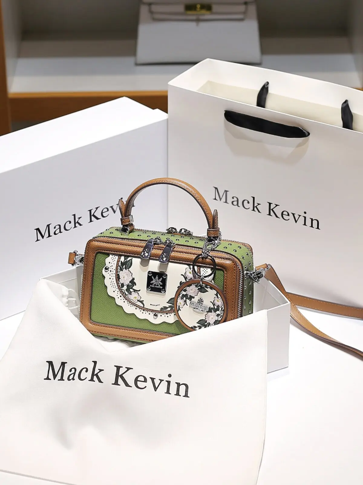 Luxury and Vintage Handheld Box Bag with Exquisite Embroidery and Premium Rivet Decoration Women's Chinese Style Crossbody Bag