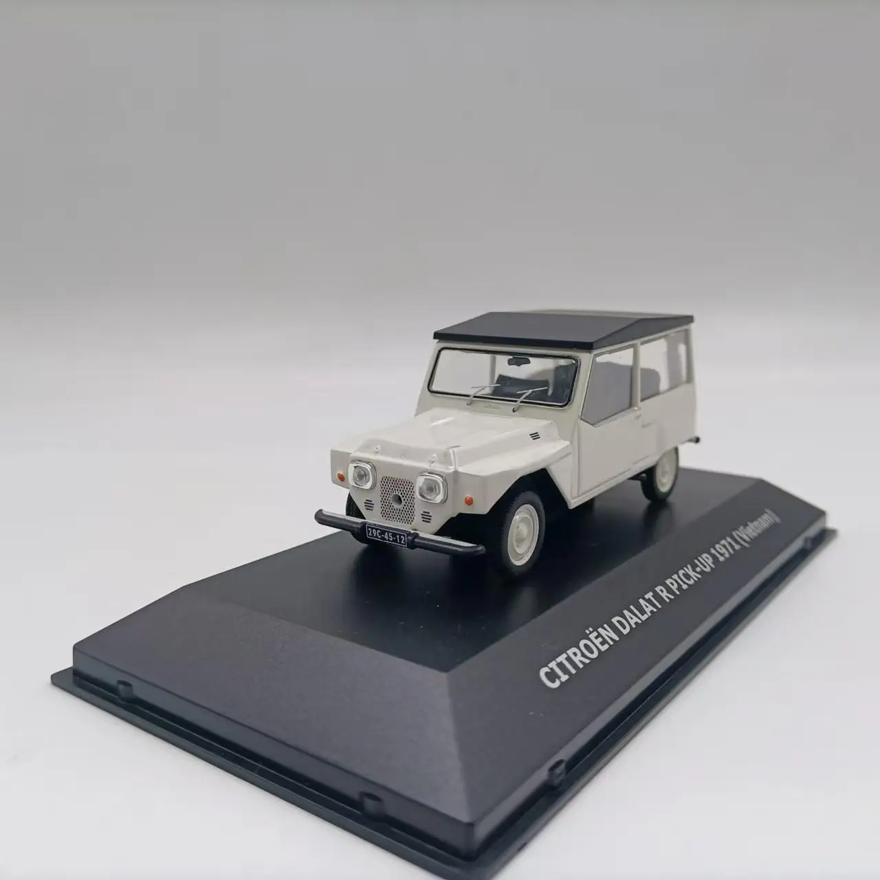 

1/43 CITROEN DALAT R PICK-UP 1971 Alloy Racing Car Diecasts & Toy Vehicles Car Model Miniature Scale Model Car For Children
