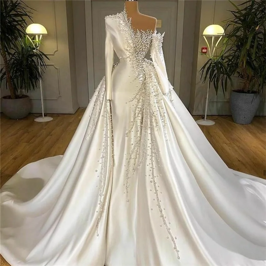 Customize Hot Selling Fashion Style Scoop Neckline Long Sleeve Mermaid Wedding Dress Pearls Custom Made Beaded Satin Bridal Gown