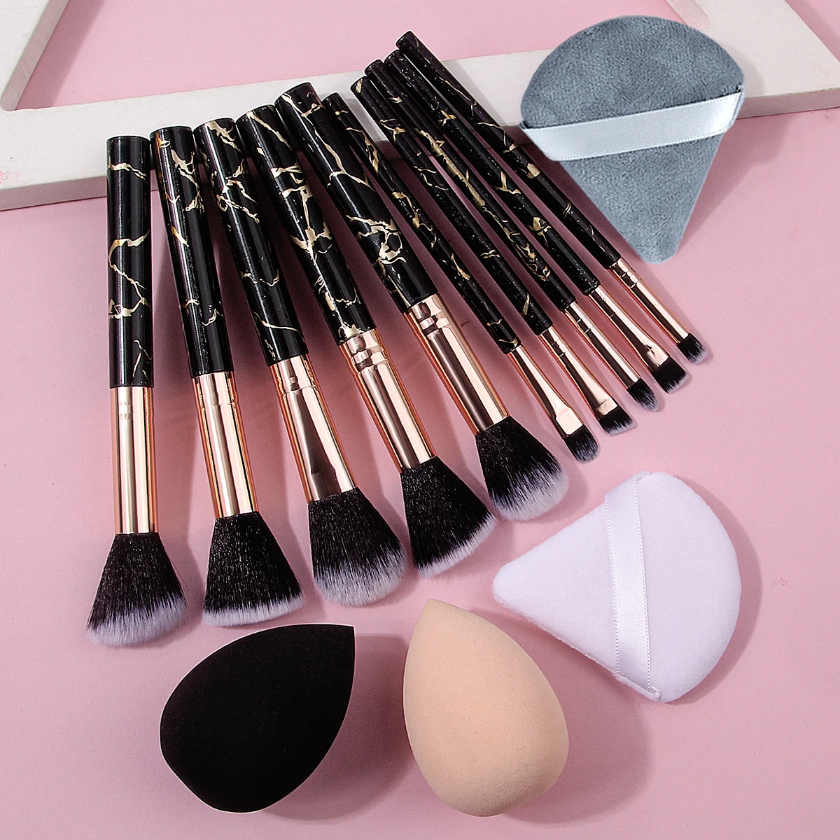 Conjunto de pincéis de maquiagem de alta qualidade, 14 peças, incluindo conjunto de pincéis faciais com textura de mármore e conjunto de sopro de pó de esponja de maquiagem sem entupimento