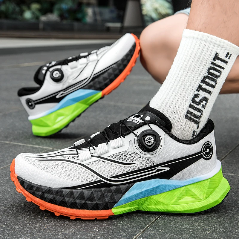 

Men's 2025 Autumn Lightweight Non-slip Fashion Trend All-match Casual Soft Bottom Shock Absorption Running Sports Shoe Sneakers