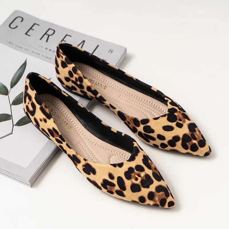 Plus Size New Flats Shoes for Women Spring Summer Japan Style Leopard Loafers Girl Slip-on Casual Pointed Toe Boat Shoes